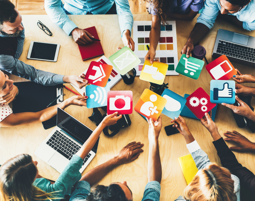 Four Heads Online Services – Connecting People, Building Communities